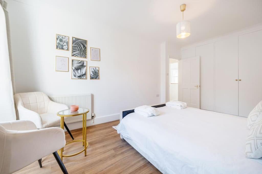 House 10 Mins To Tower Bridge Hot Tub & Parking Villa London Eksteriør billede