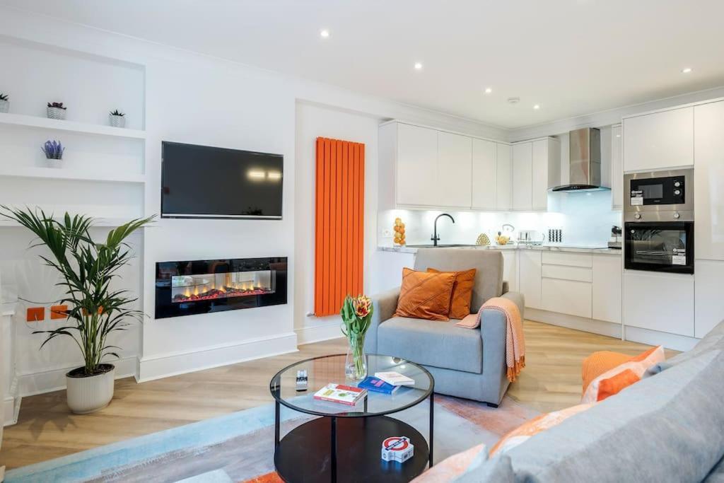 House 10 Mins To Tower Bridge Hot Tub & Parking Villa London Eksteriør billede