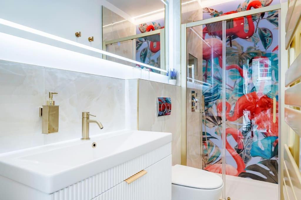 House 10 Mins To Tower Bridge Hot Tub & Parking Villa London Eksteriør billede