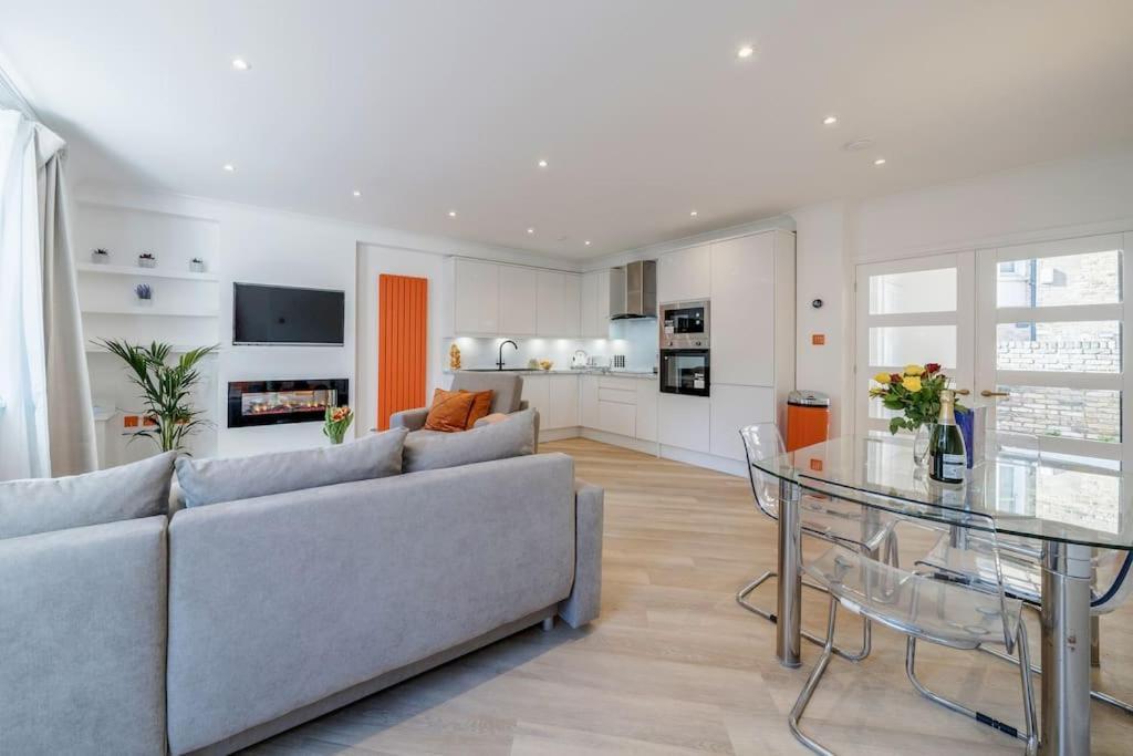 House 10 Mins To Tower Bridge Hot Tub & Parking Villa London Eksteriør billede