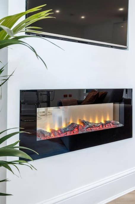 House 10 Mins To Tower Bridge Hot Tub & Parking Villa London Eksteriør billede