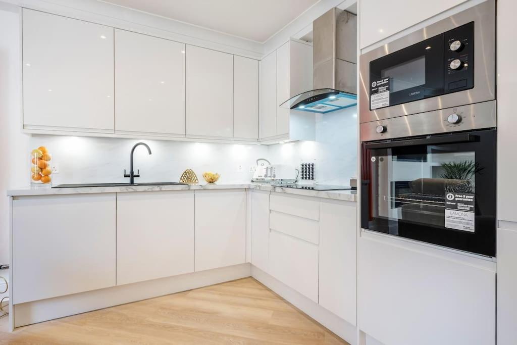 House 10 Mins To Tower Bridge Hot Tub & Parking Villa London Eksteriør billede