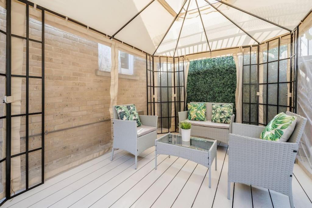 House 10 Mins To Tower Bridge Hot Tub & Parking Villa London Eksteriør billede
