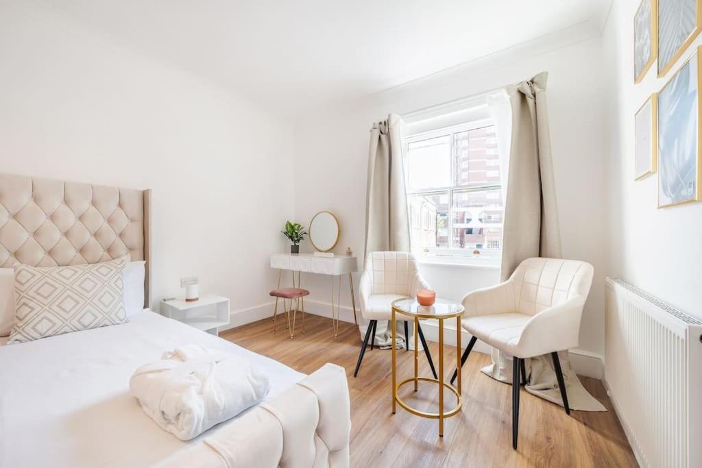 House 10 Mins To Tower Bridge Hot Tub & Parking Villa London Eksteriør billede